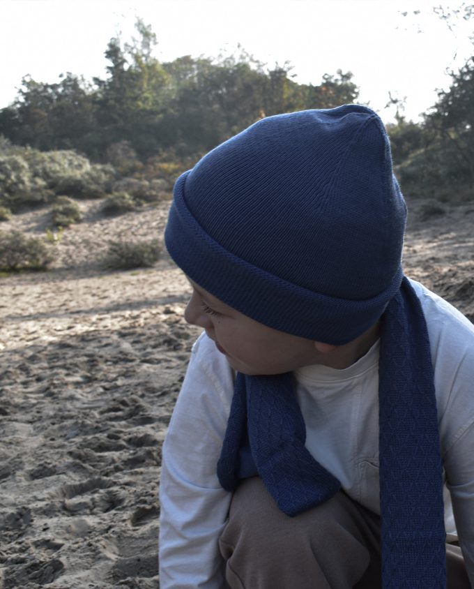 bamboo beanie - navy